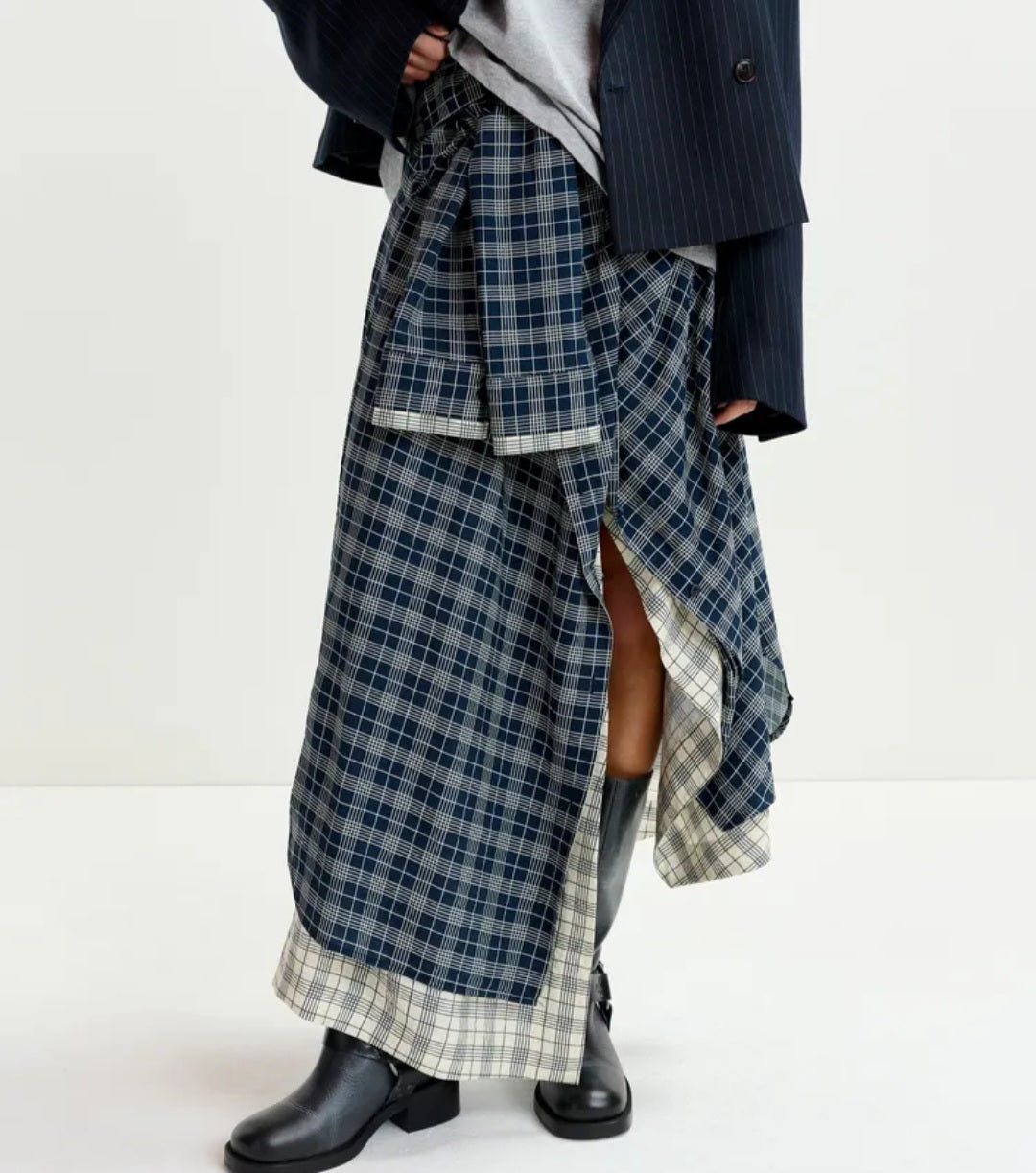 FW25 Gonna Essentiel Antwerp