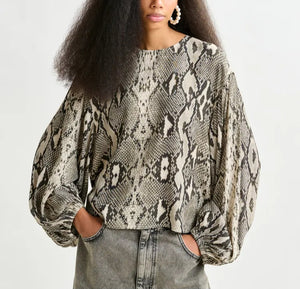 FW25 Blusa Essentiel Antwerp