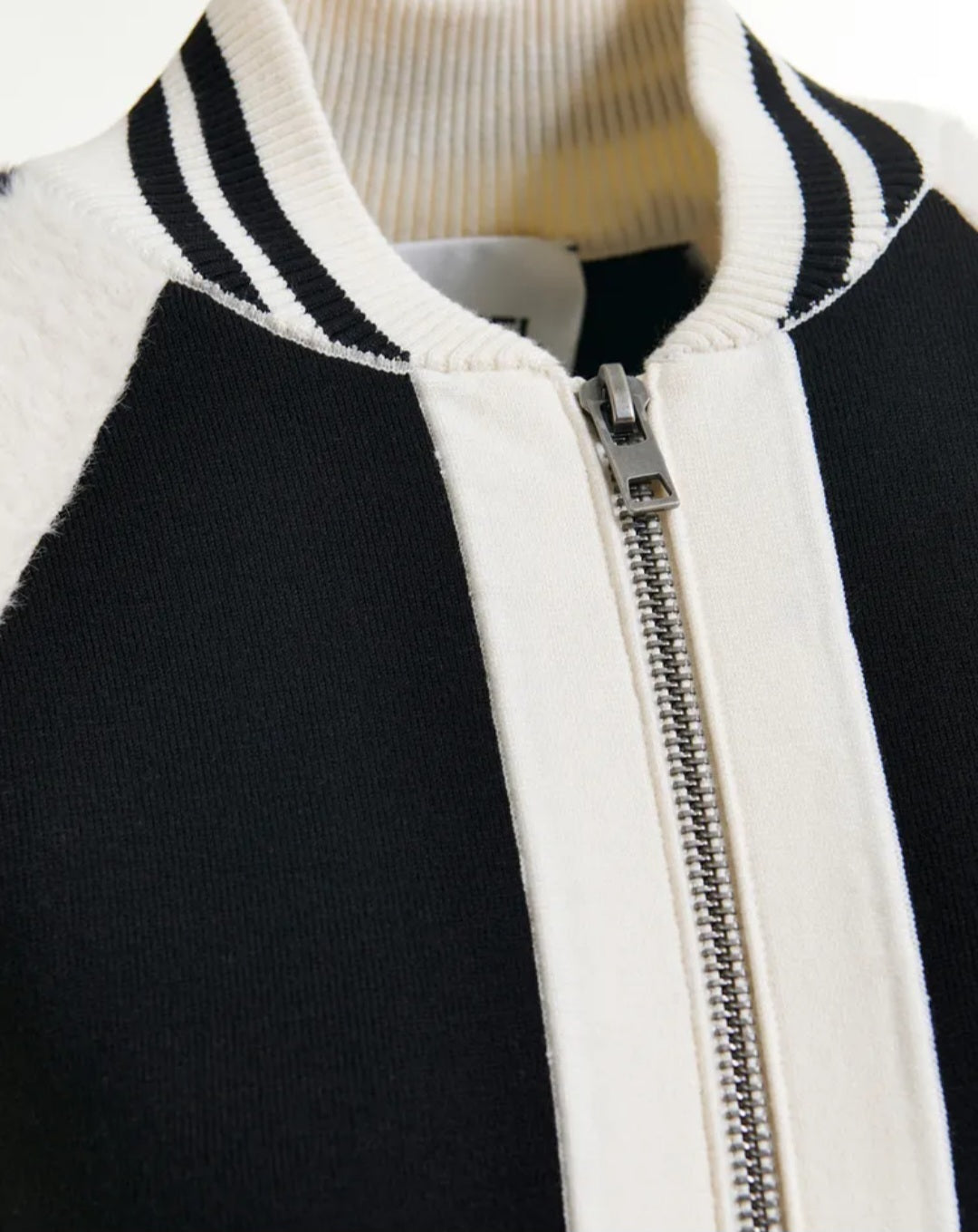 FW25 Giubbotto Essentiel Antwerp