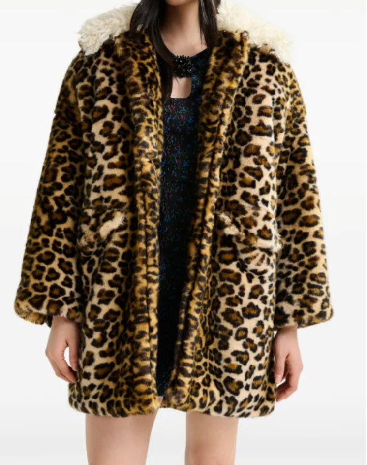 FW25 Cappotto Essentiel Antwerp